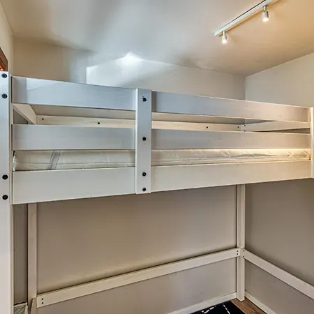 Dworcowa Centrum By Royal Aparts شكلارسكا بوريبا